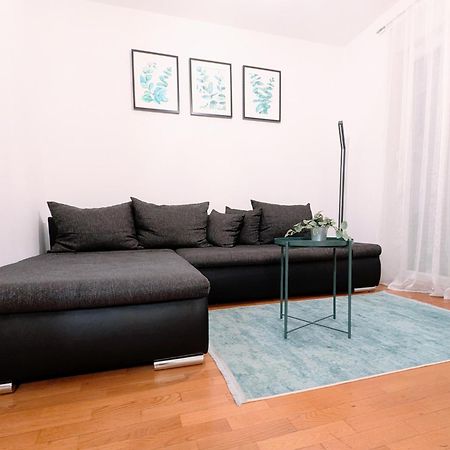 Doma-Lu Apartment-Near Airport And Highway- Free Parking Velika Mlaka Eksteriør billede
