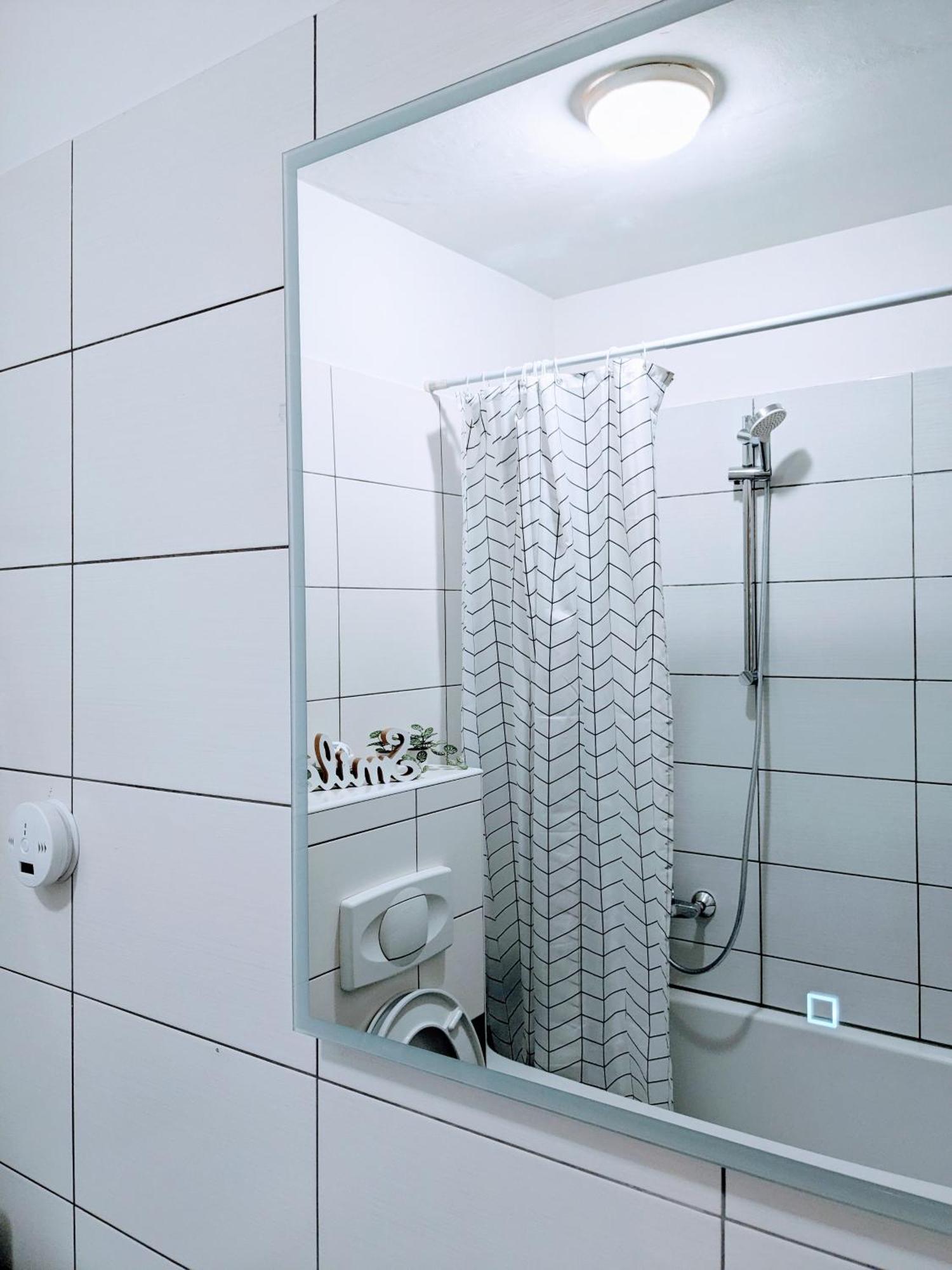 Doma-Lu Apartment-Near Airport And Highway- Free Parking Velika Mlaka Eksteriør billede